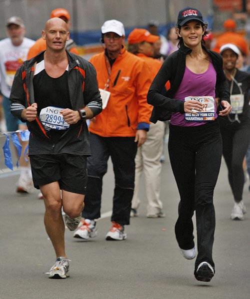 Cele|bitchy » Blog Archive » Did Katie Holmes fake the NY Marathon and have 