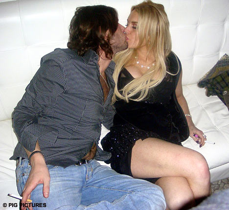 lohankiss1.jpg