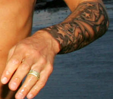 Cele|bitchy » Blog Archive » David Beckham gets naked Posh tattoo