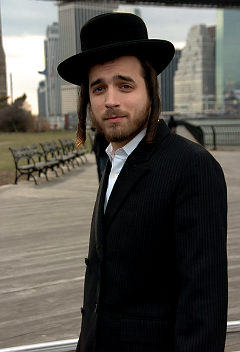 female hasidic jew