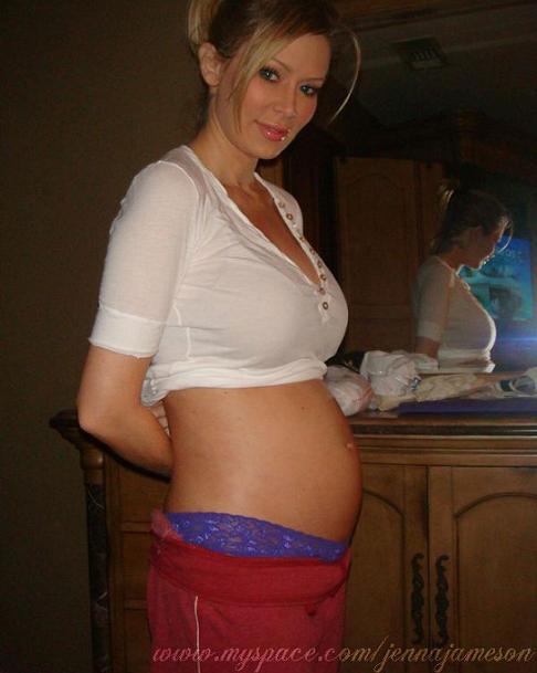 After announcing her pregnancy Jenna stepped out of the spotlight 