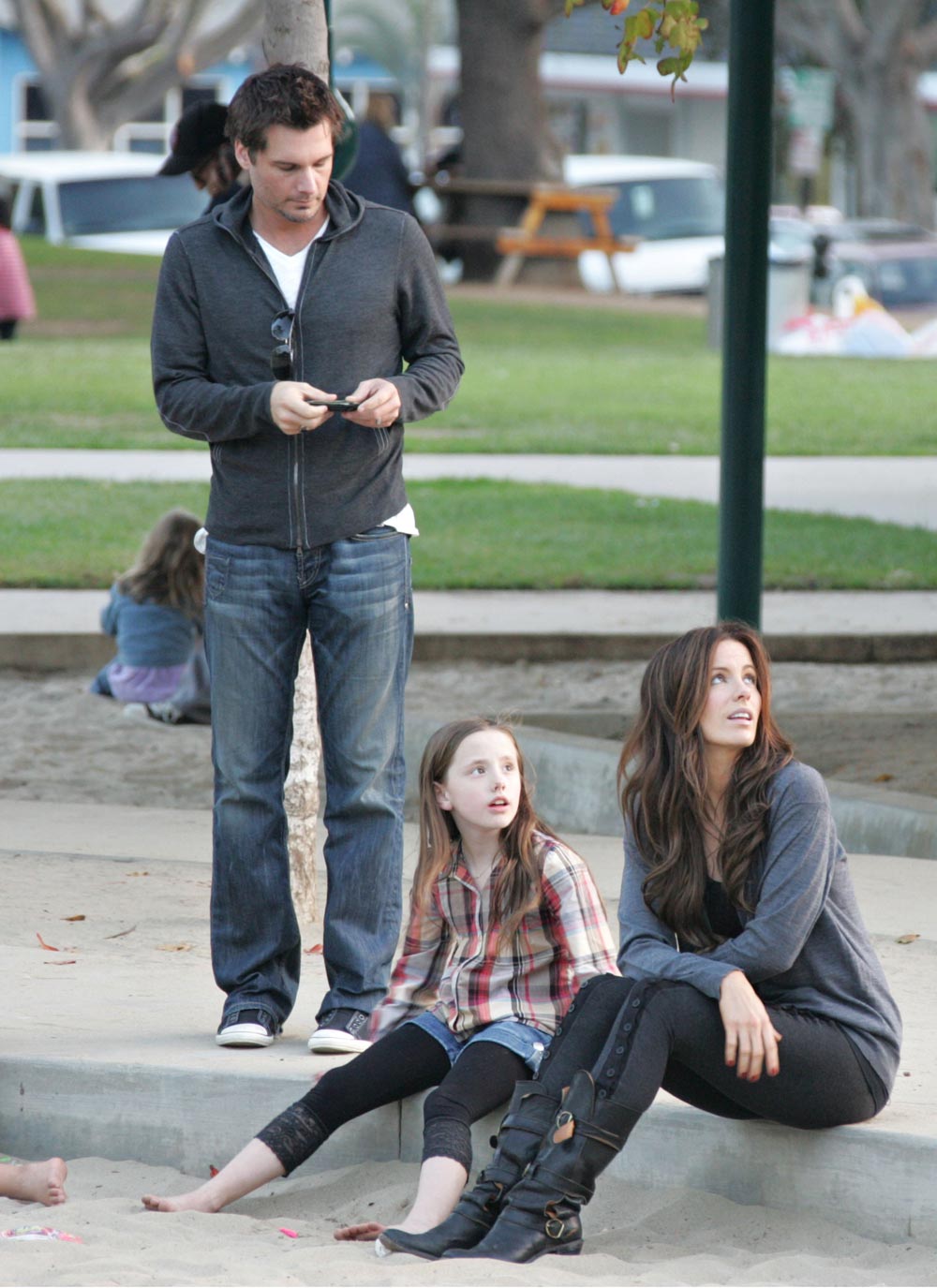 Kate Beckinsale Daughter 2015 | www.galleryhip.com - The ... Kate Beckinsale Daughter