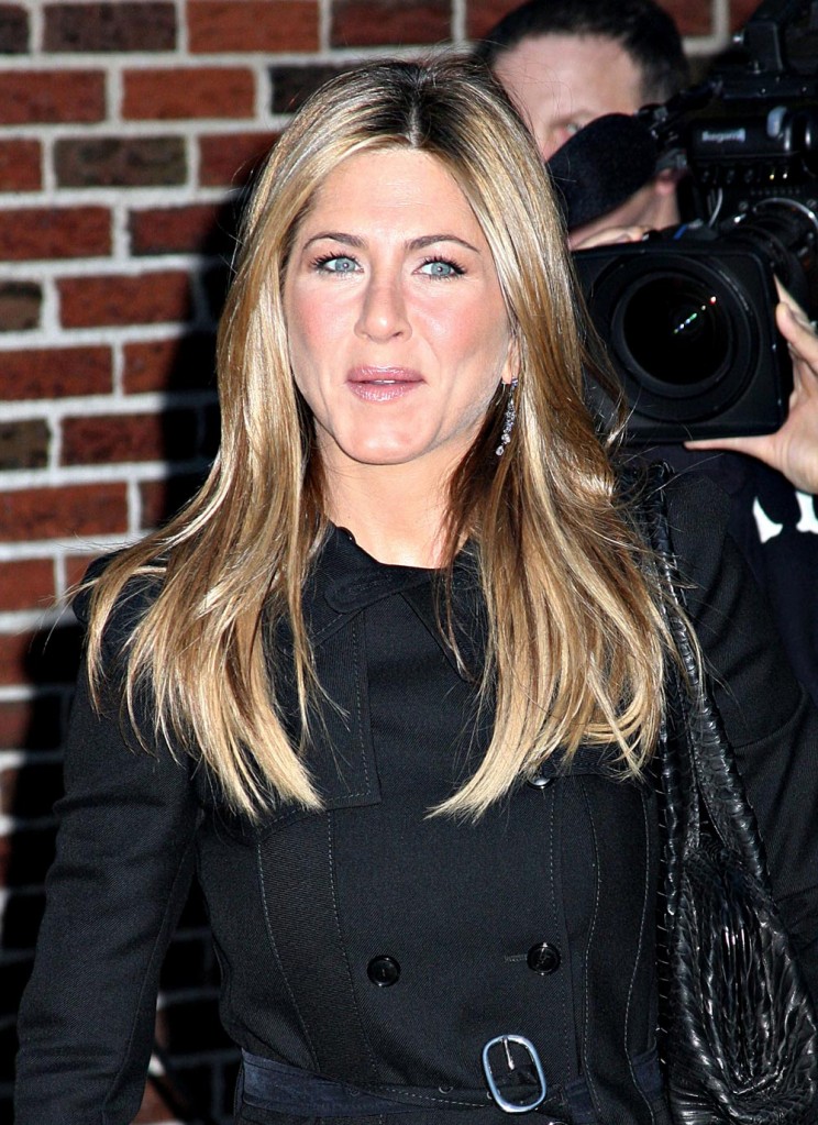 Jennifer Aniston has snubbed a recordbreaking 4 million offer including a Jennifer Aniston has snubbed a recordbreaking 4 million offer including a