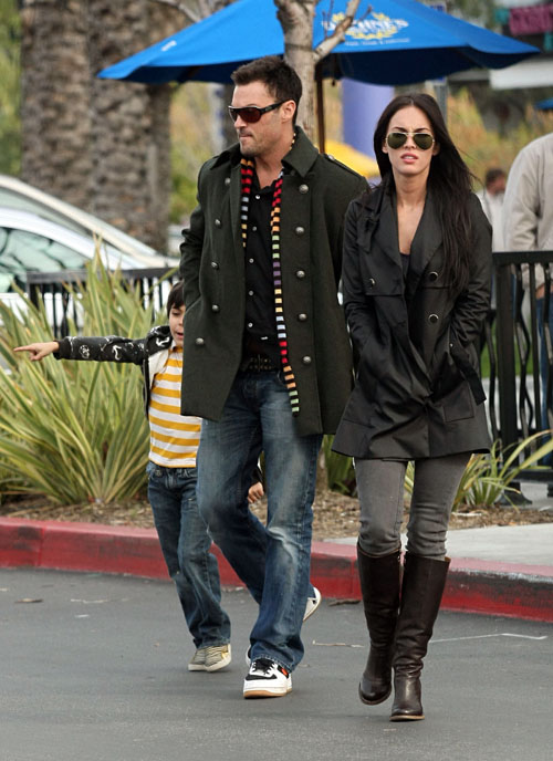 “Transformers” sexpot Megan Fox and her fiance, Brian Austin Green (better 