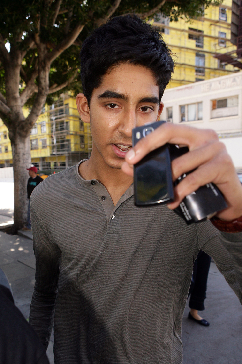 Are+dev+patel+and+freida+pinto+dating