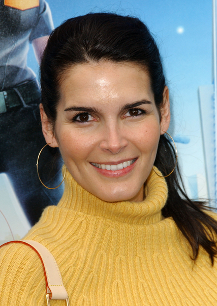 Angie Harmon