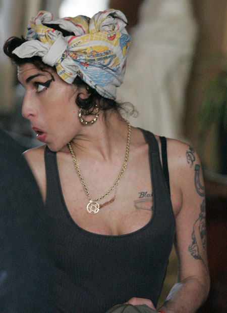 fp_1648006_barm_winehouse_amy_111108