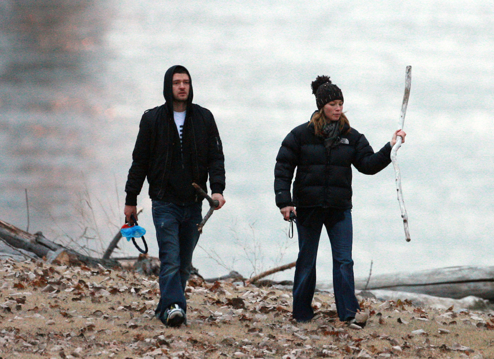 fp_1698142_exclusive___justin_and_jessica_spend_the_holidays_in_memphis_