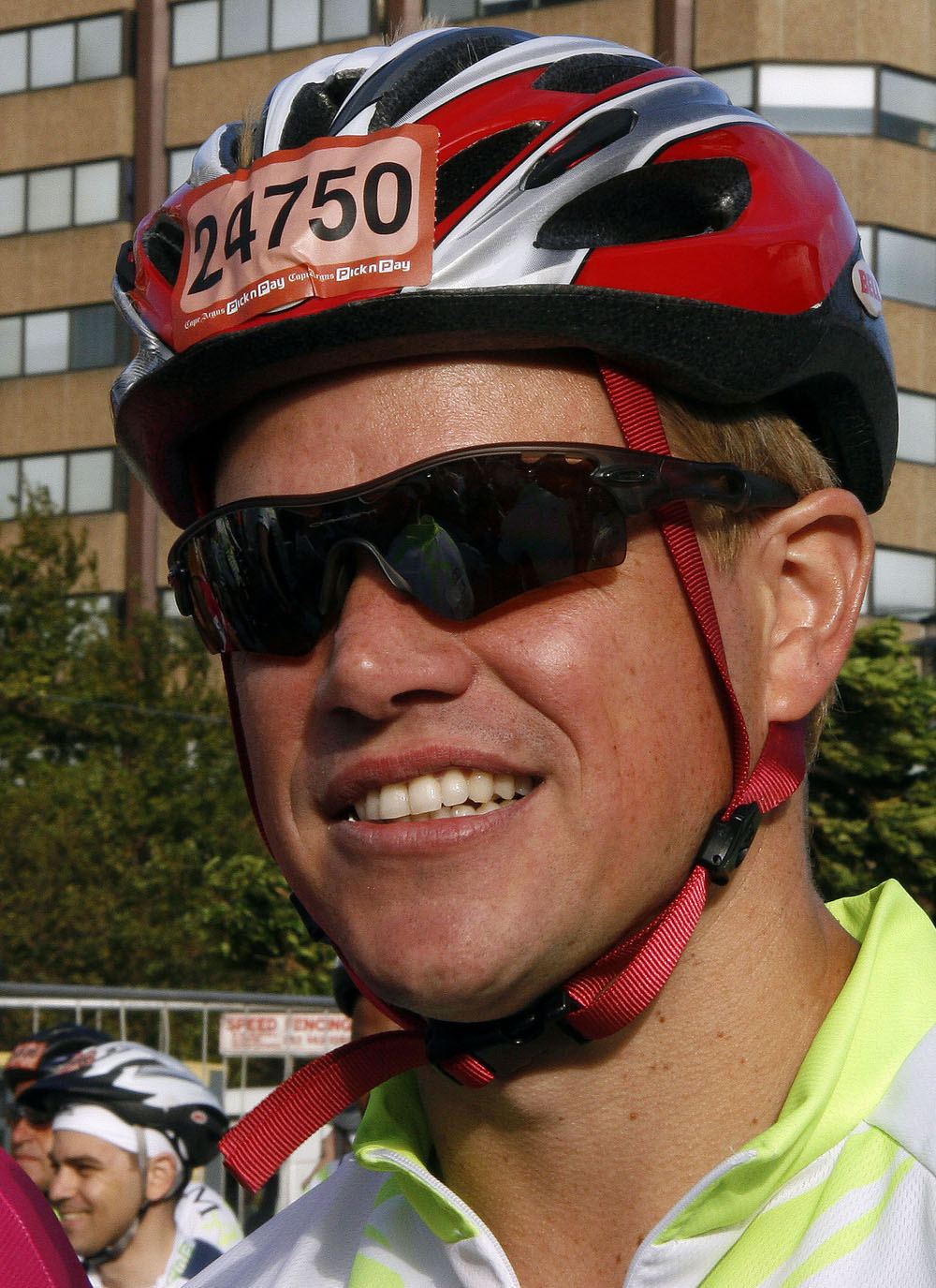 fp_1976843_matt_damon_cycles_cape_argus_for_make_a_difference_charity_