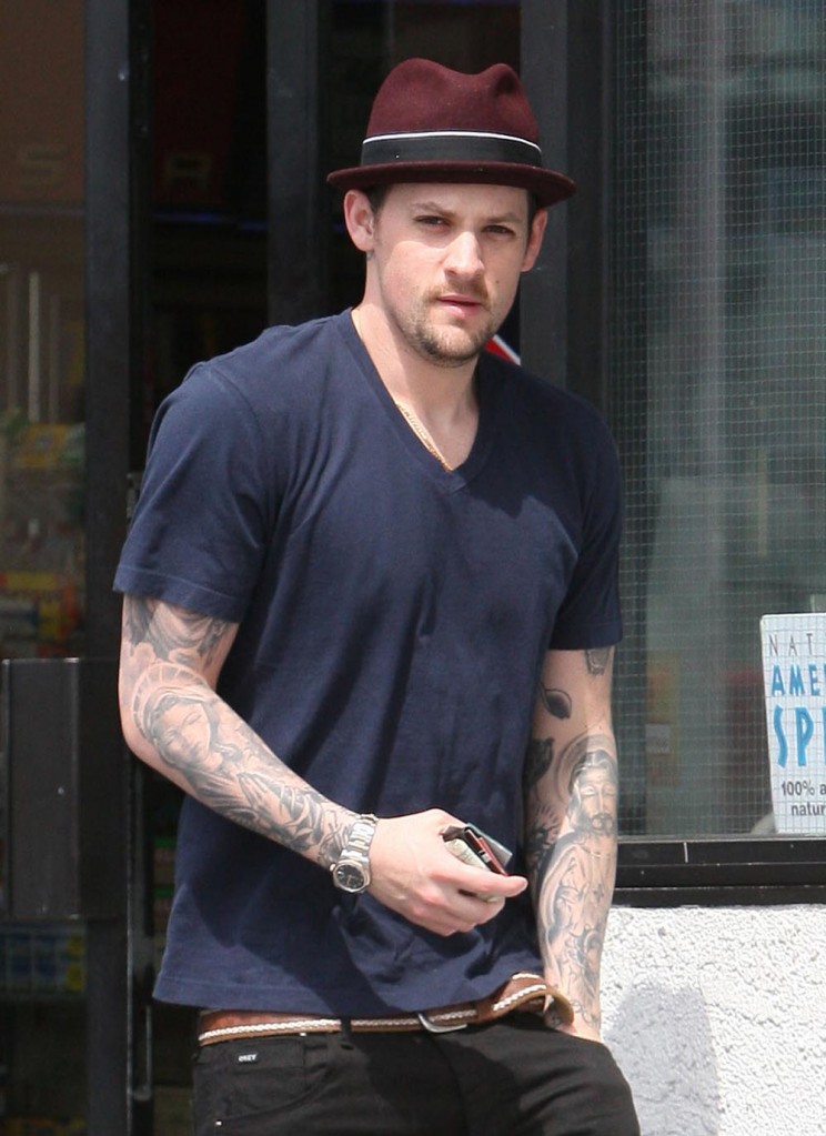 joel madden. Joel Madden had a flight from