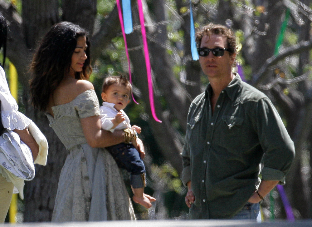 camila alves hair. Camila Alves has something