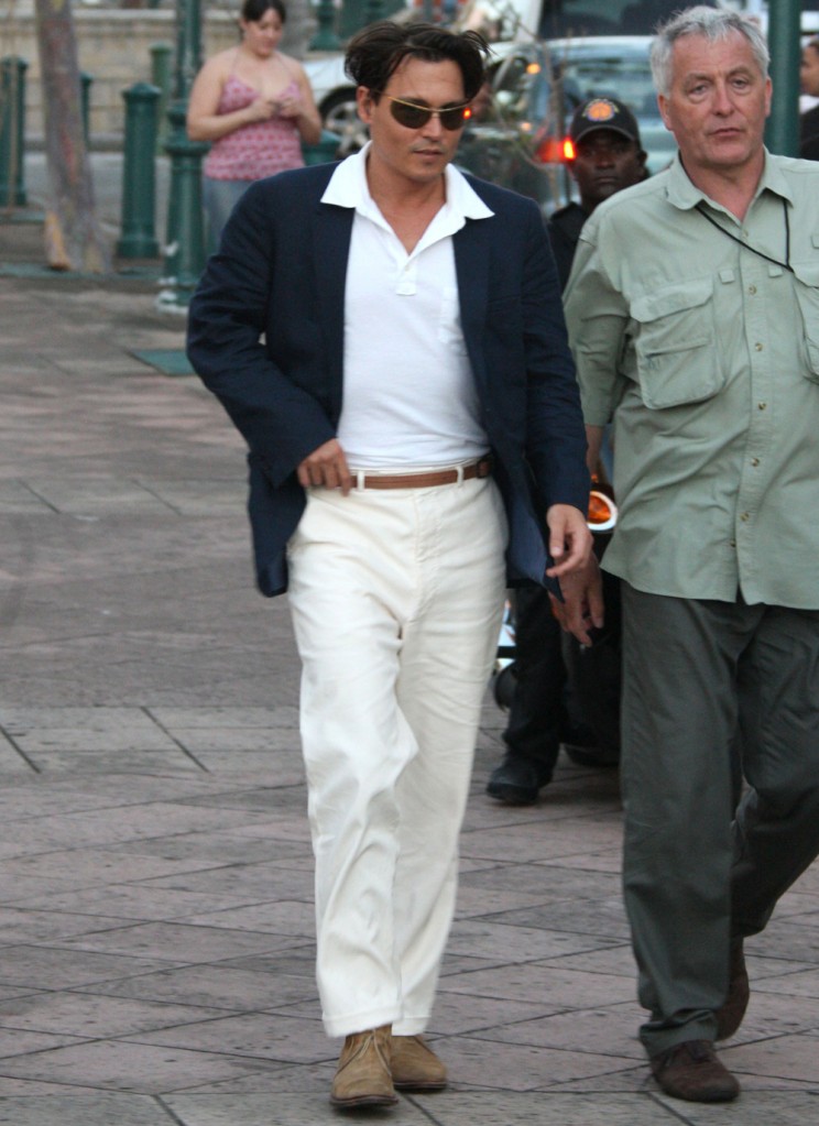 fp_2102512_johnny_depp_shooting____the_rum_diary____in_puerto_rico__