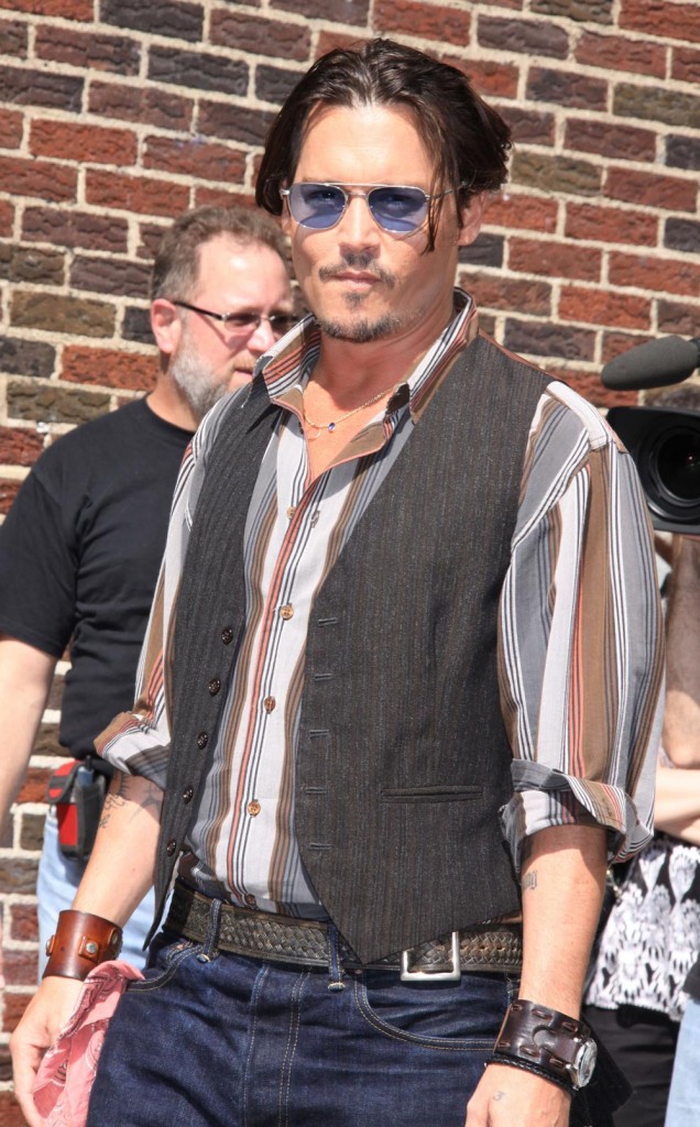fp_3197183_depp_johnny_nyc_062509