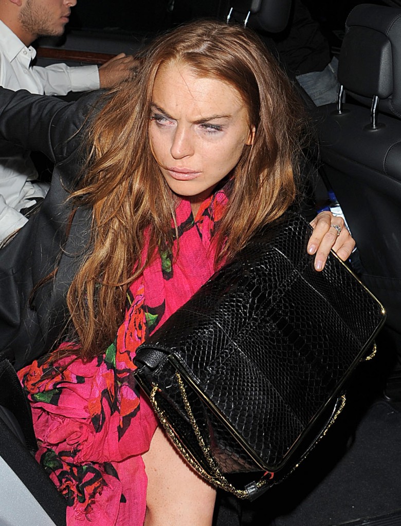 lindsay lohan hotel 040609