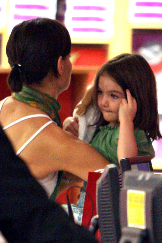 katie holmes shopping 3 120609