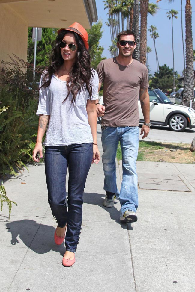 megan fox brian austin green. Megan Fox, 23, was spotted out