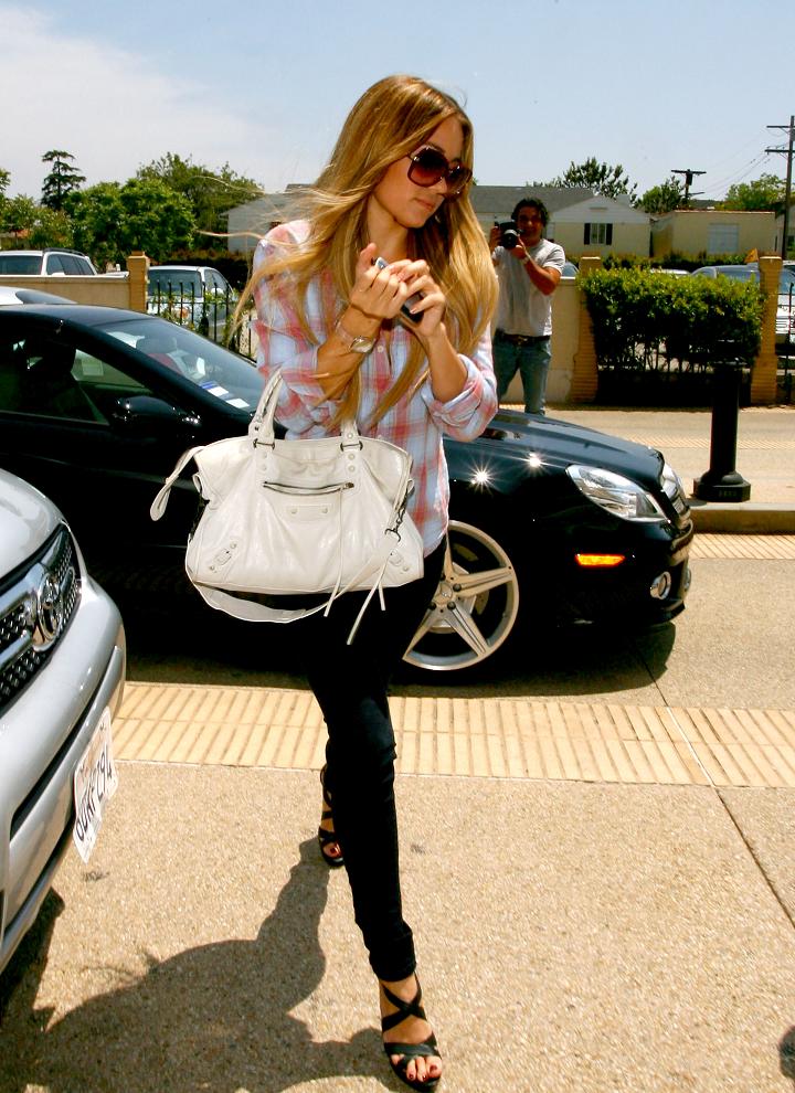 new lauren conrad pictures. Lauren Conrad#39;s book tops the