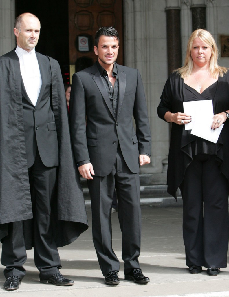 peter andre court outside 8 310709