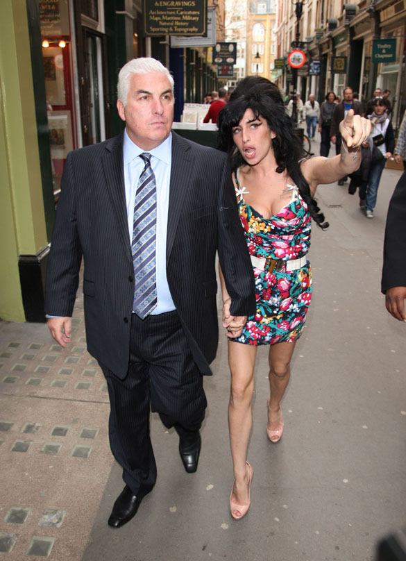 amy winehouse shopping 3 170309