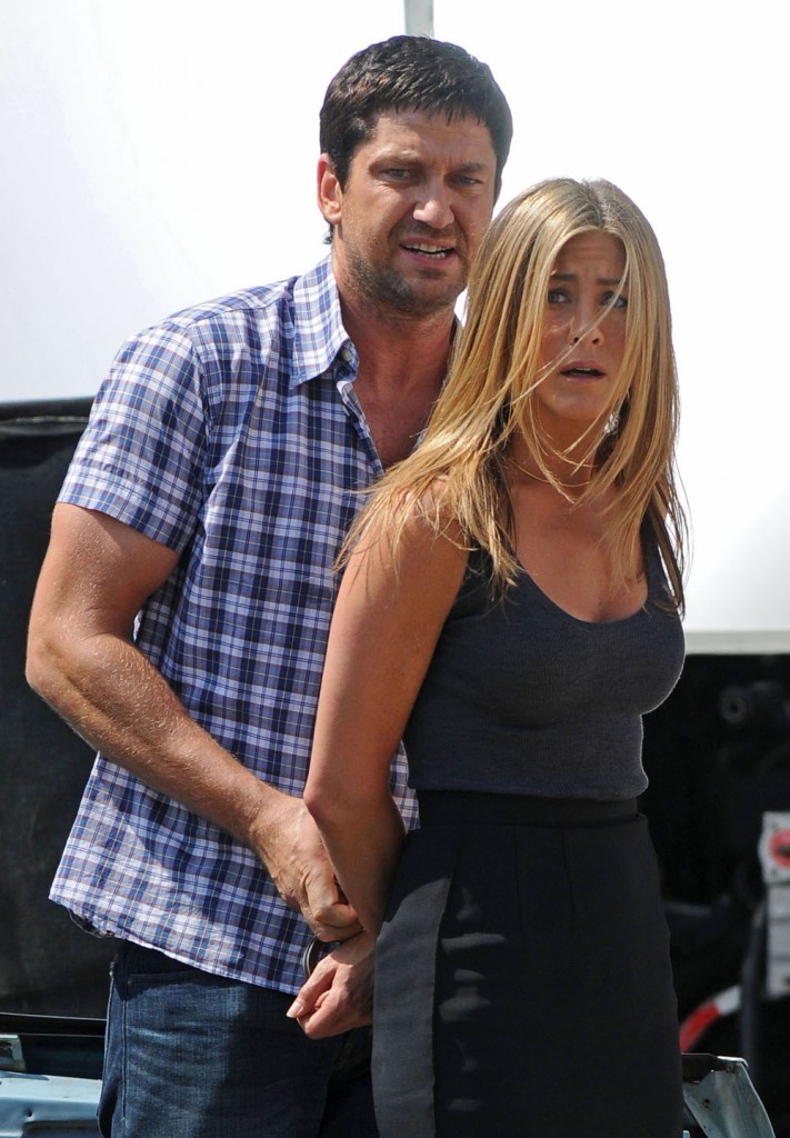 90824p5_aniston_b-gr_01