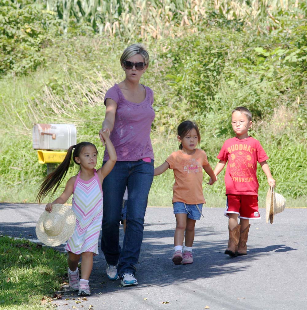 Kate Gosselin, Alexis Gosselin, Aaden Gosselin
