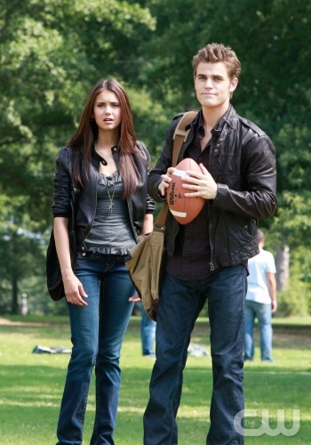 THE VAMPIRE DIARIES