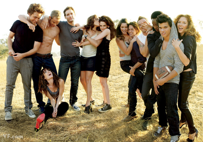 kristen stewart and robert pattinson vanity fair photo shoot. Robert Pattinson amp; Kristen