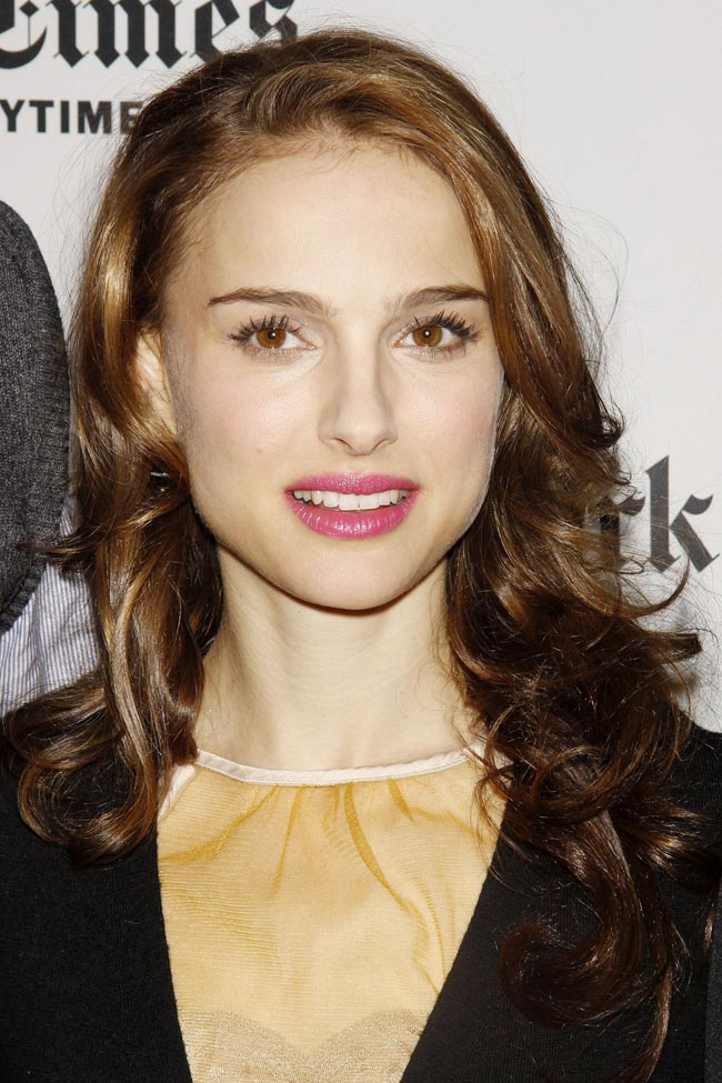 natalie portman boyfriend. Natalie Portman is shown on