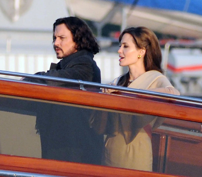vanessa paradis and johnny depp kissing. “Johnny Depp and Angelina