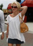 fp_4979122_spears_britney_mac_051010