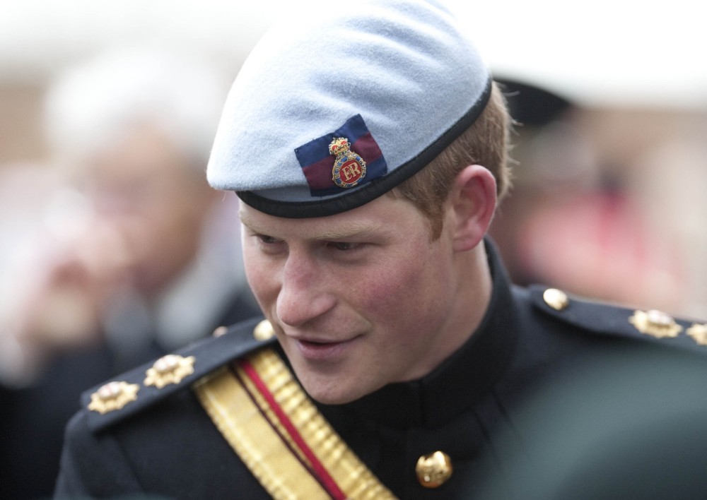 prince harry nazi photo. prince harry nazi uniform.