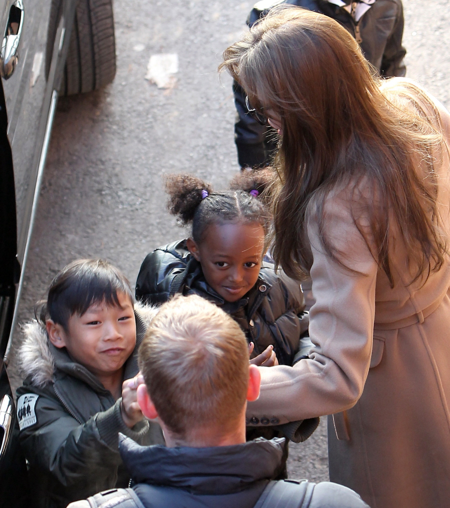 fp_6180343_ang_joliekids_113010 fp_6180343_ang_joliekids_113010