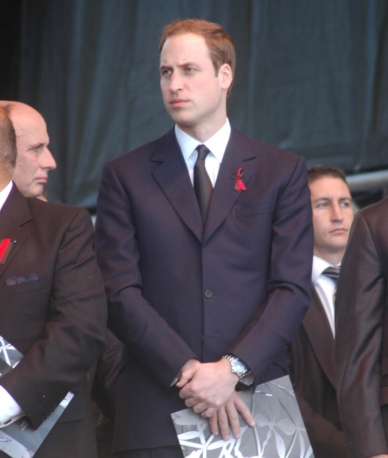 single men wearing wedding ring