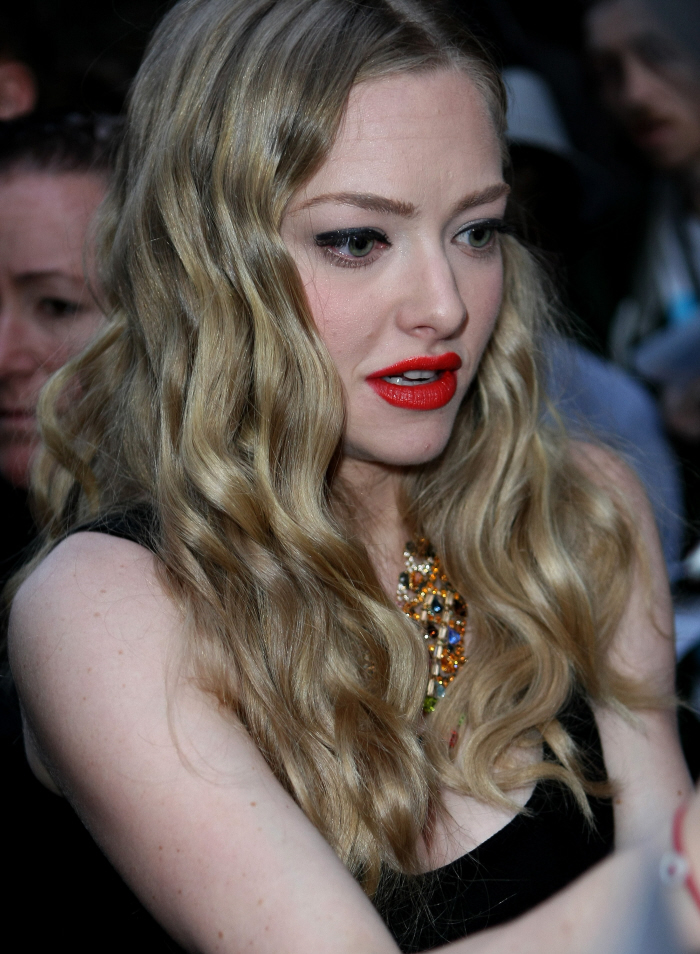 amanda seyfried icons. Amanda Seyfried got a parking