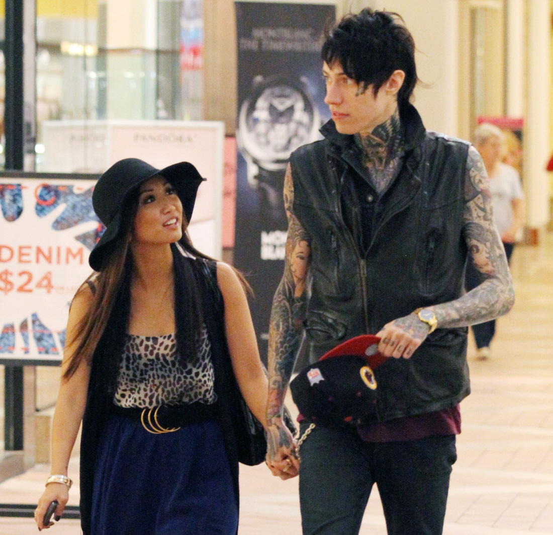 Brenda Song Trace Cyrus are