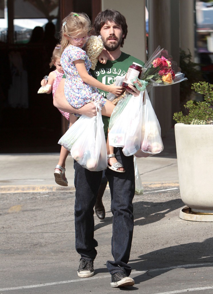 fp_8029319_garner_affleck_a