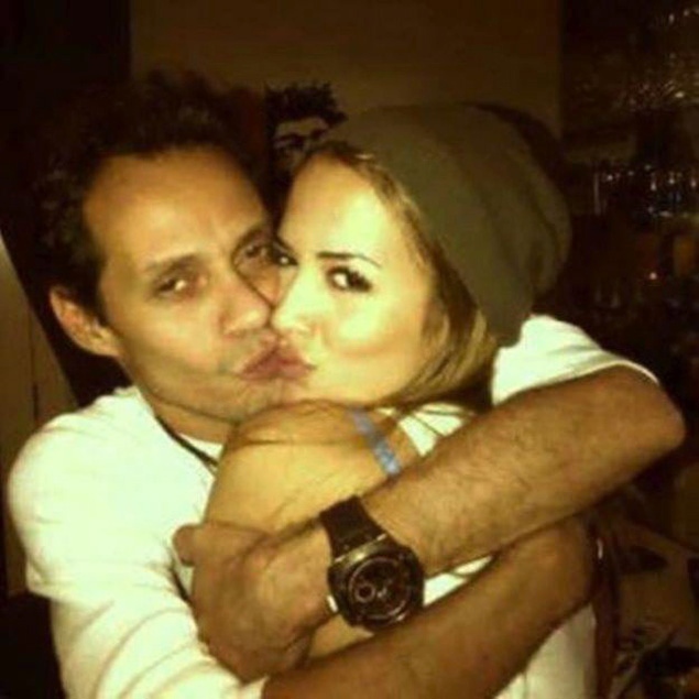 Cele bitchy Blog Archive Marc Anthony covers up his JLo tattoo and gets 