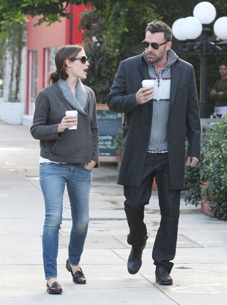 FFN_Garner_Affleck_LRR_110212_50933488