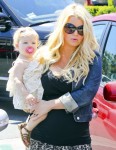 FFN_Simpson_Jessica_STOIANOVFF_040613_51059851