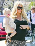 FFN_Simpson_Jessica_STOIANOVFF_040613_51059861