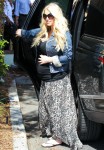 FFN_Simpson_Jessica_STOIANOVFF_040613_51059896