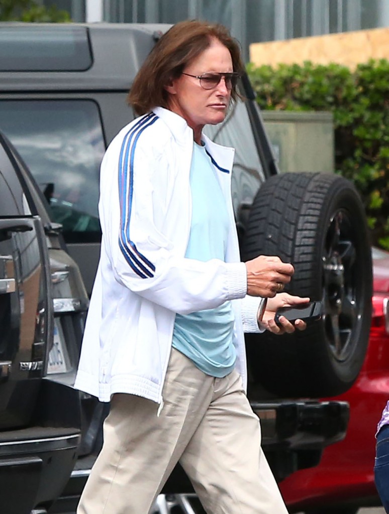 Kris & Bruce Jenner Have A Meeting In Sherman Oaks