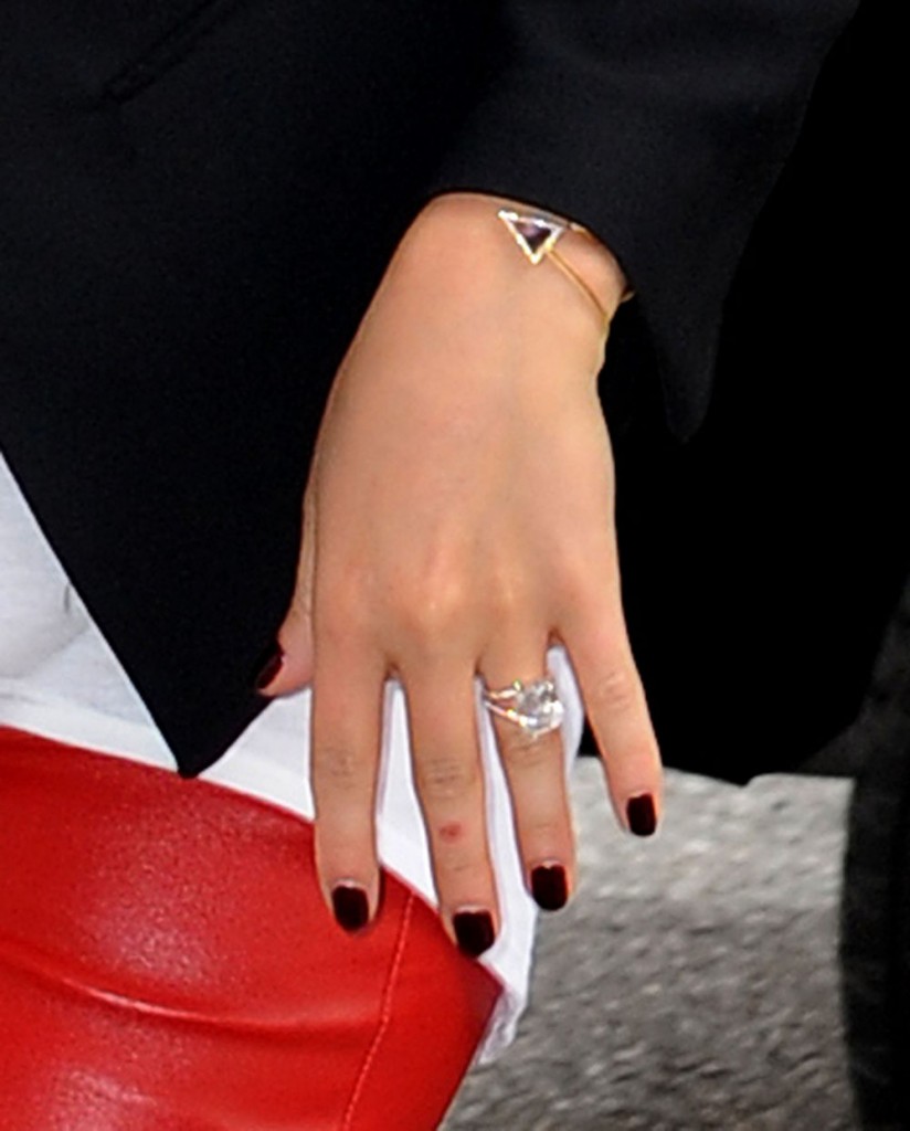 Engaged Hayden Panettiere Shows Off Her Diamond Ring
