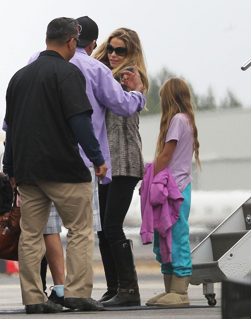 Semi-Exclusive... Charlie Sheen & Denise Richards Catch A Flight Out Of Van Nuys
