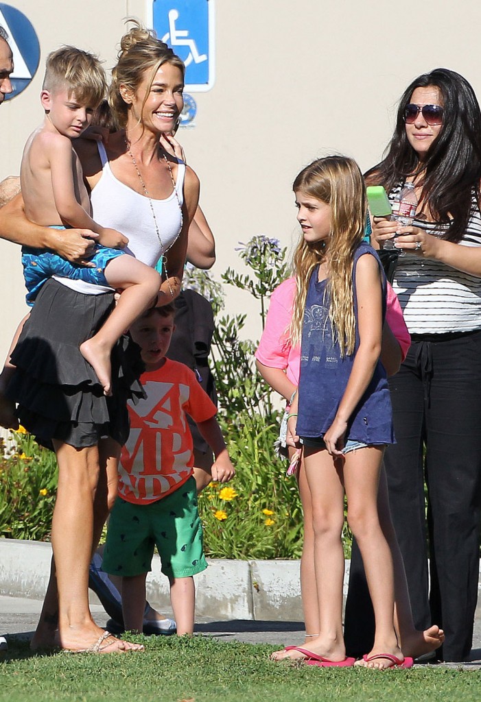 Exclusive... Denise Richards Takes The Kids To The Park