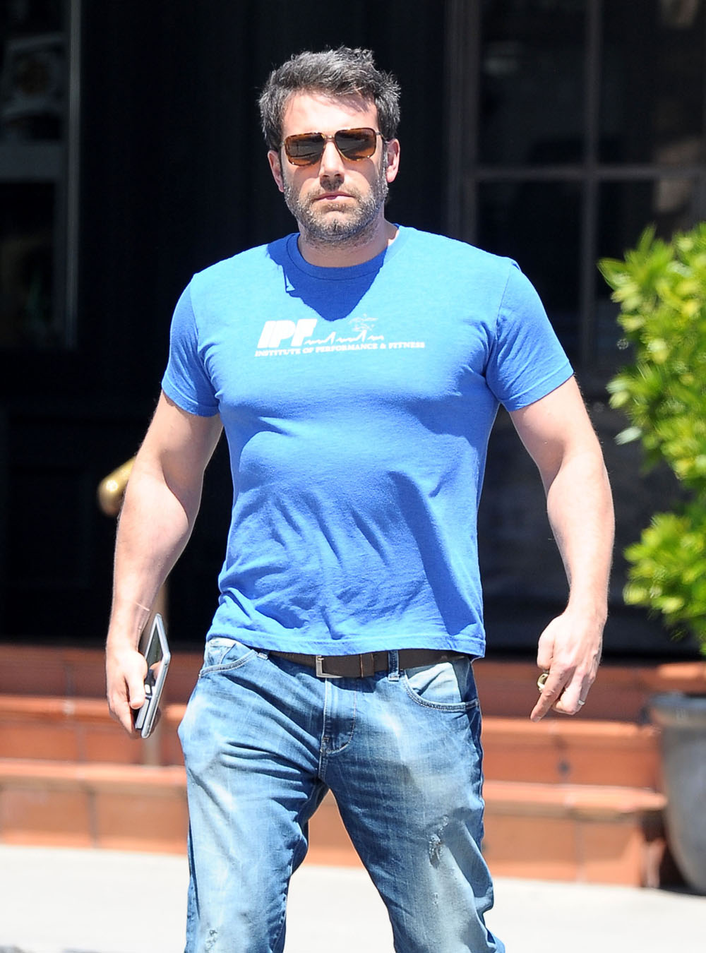 FFN_Affleck_Ben_BOAZ_051314_51410444_edi