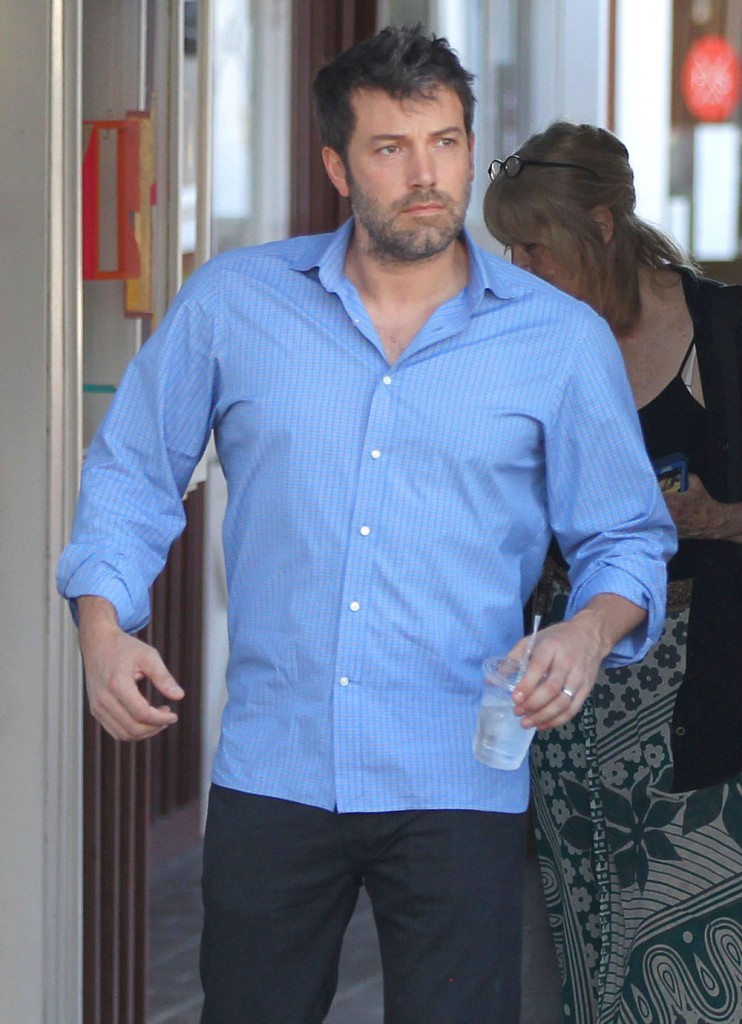 Semi-Exclusive... Ben Affleck Goes To Breakfast In Brentwood