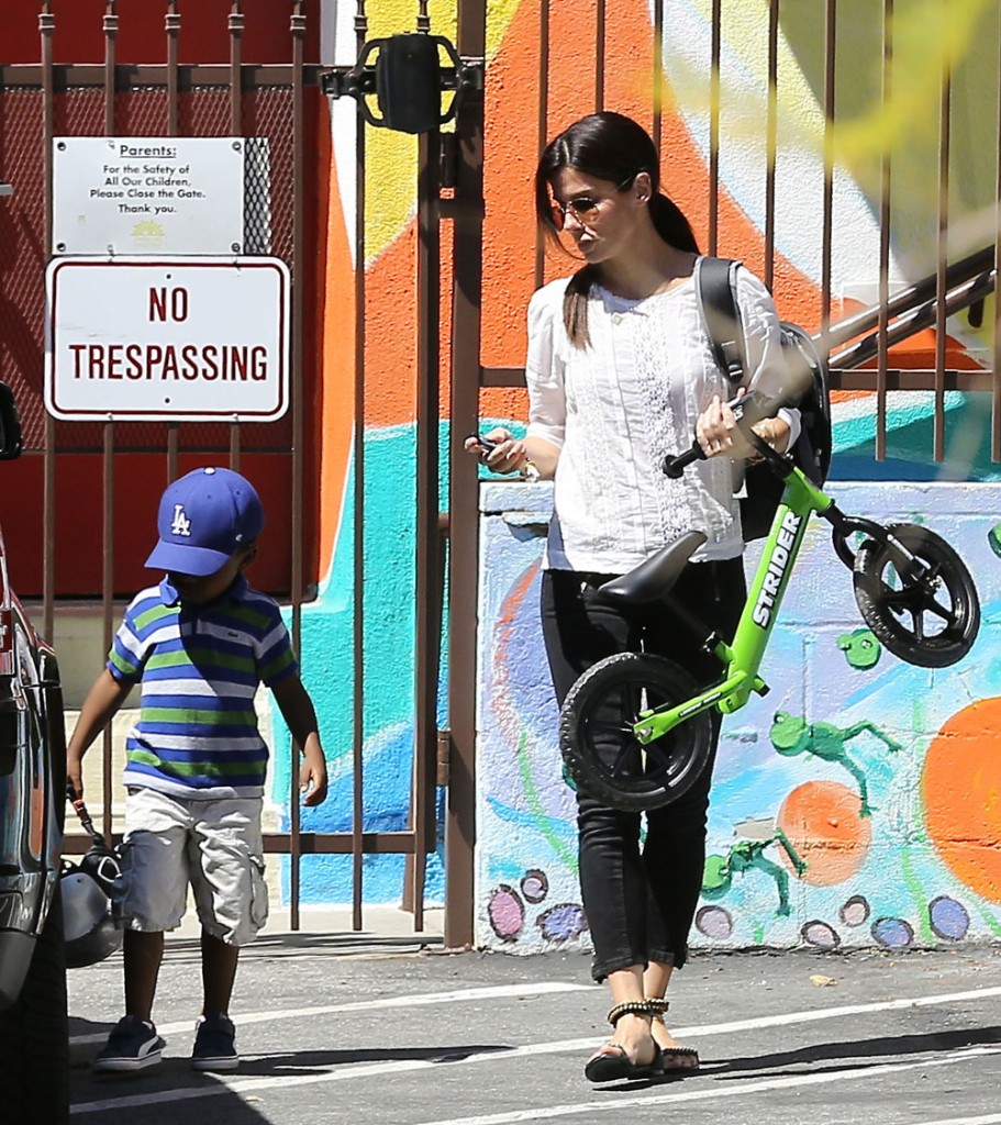 Exclusive... Sandra Bullock Picking Louis Up From School