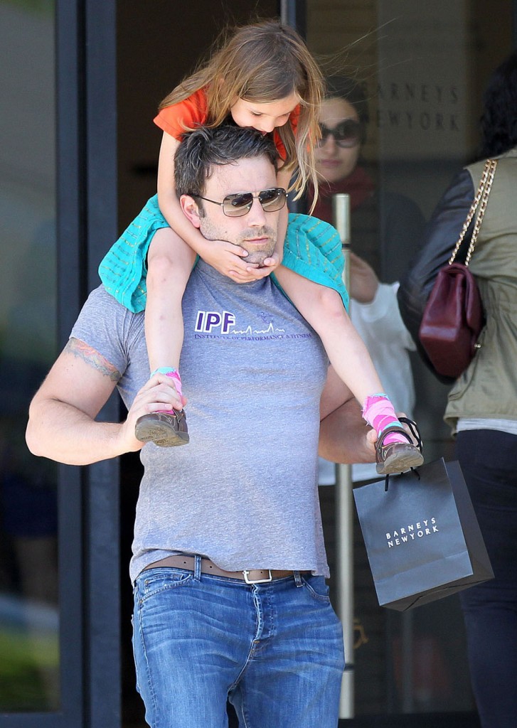 Ben Affleck Takes Seraphina Shopping In Beverly Hills