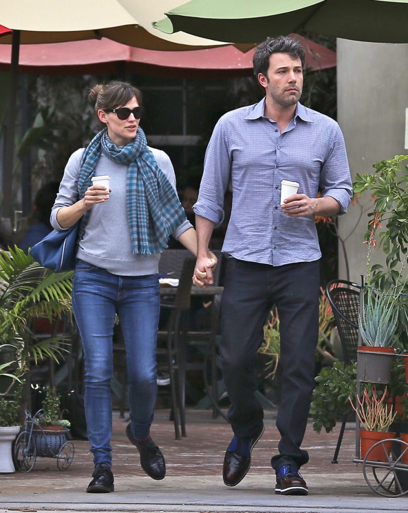 Jennifer Garner & Ben Affleck Lunch At Bricks and Scones